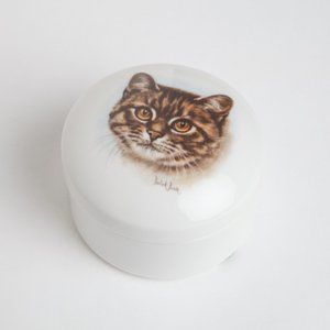 Vintage 1980 Enesco Round Porcelain Tabby Cat Trinket Jewelry Box CR-39 Taiwan